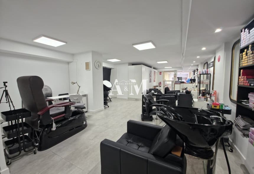 Comercial para arrendar em Torrevieja - 1 500 € (Ref: 10183854)