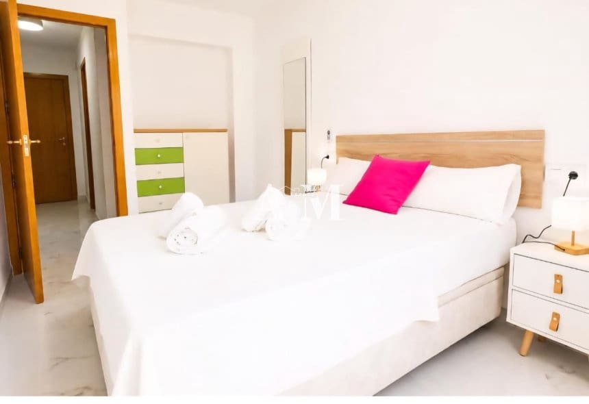 3 soverom Bungalow til leie i Torre de la Horadada - € 900 (Ref: 10185935)
