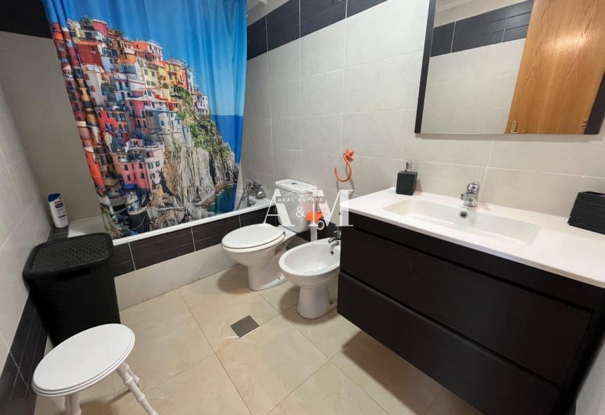 1 slaapkamer Appartement te huur in Punta Prima met zwembad - € 800 (Ref: 10185936)