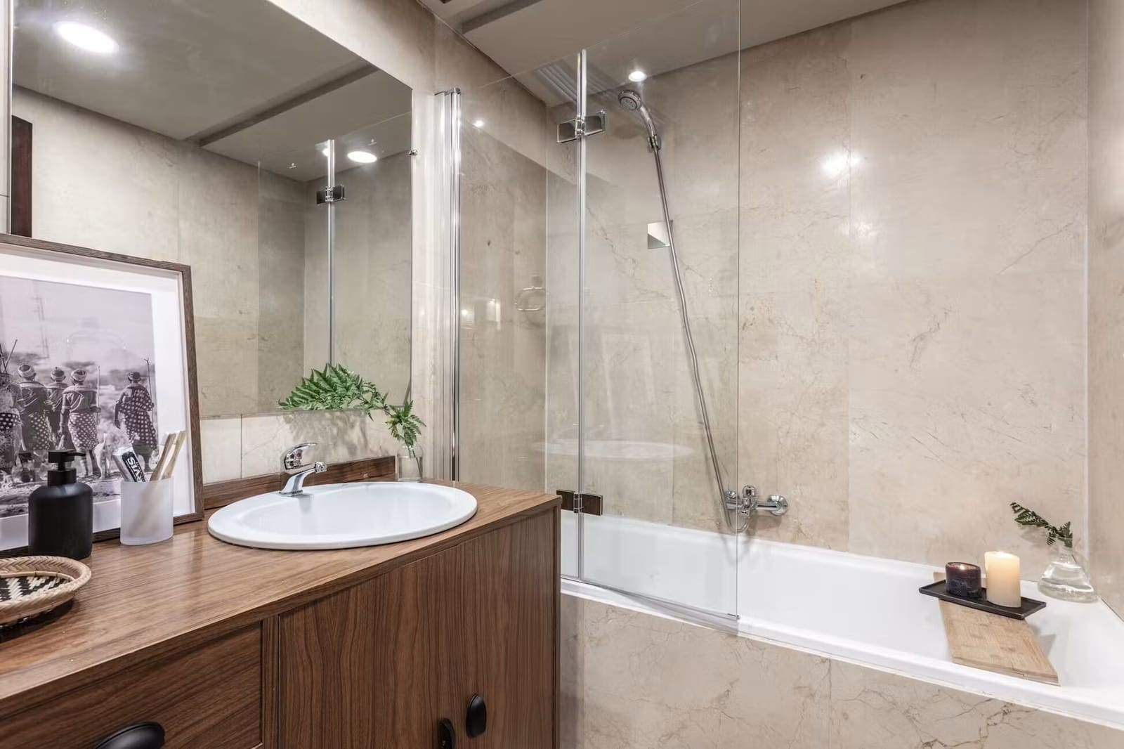 1 quarto Apartamento para arrendar em Madrid cidade - 1 000 € (Ref: 10029804)