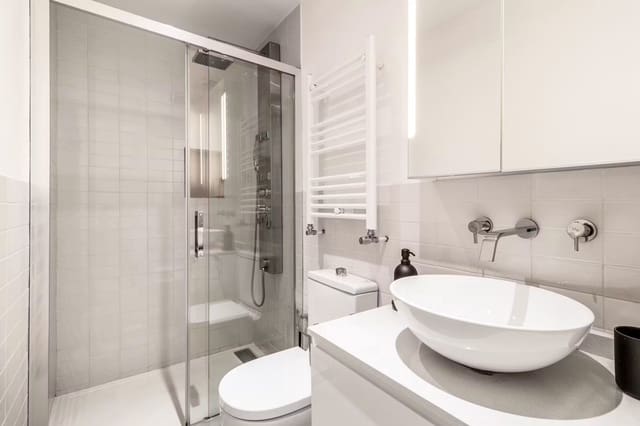 Appartement de 2 chambres à louer à Madrid ville - 1 400 € (Ref: 10029807)