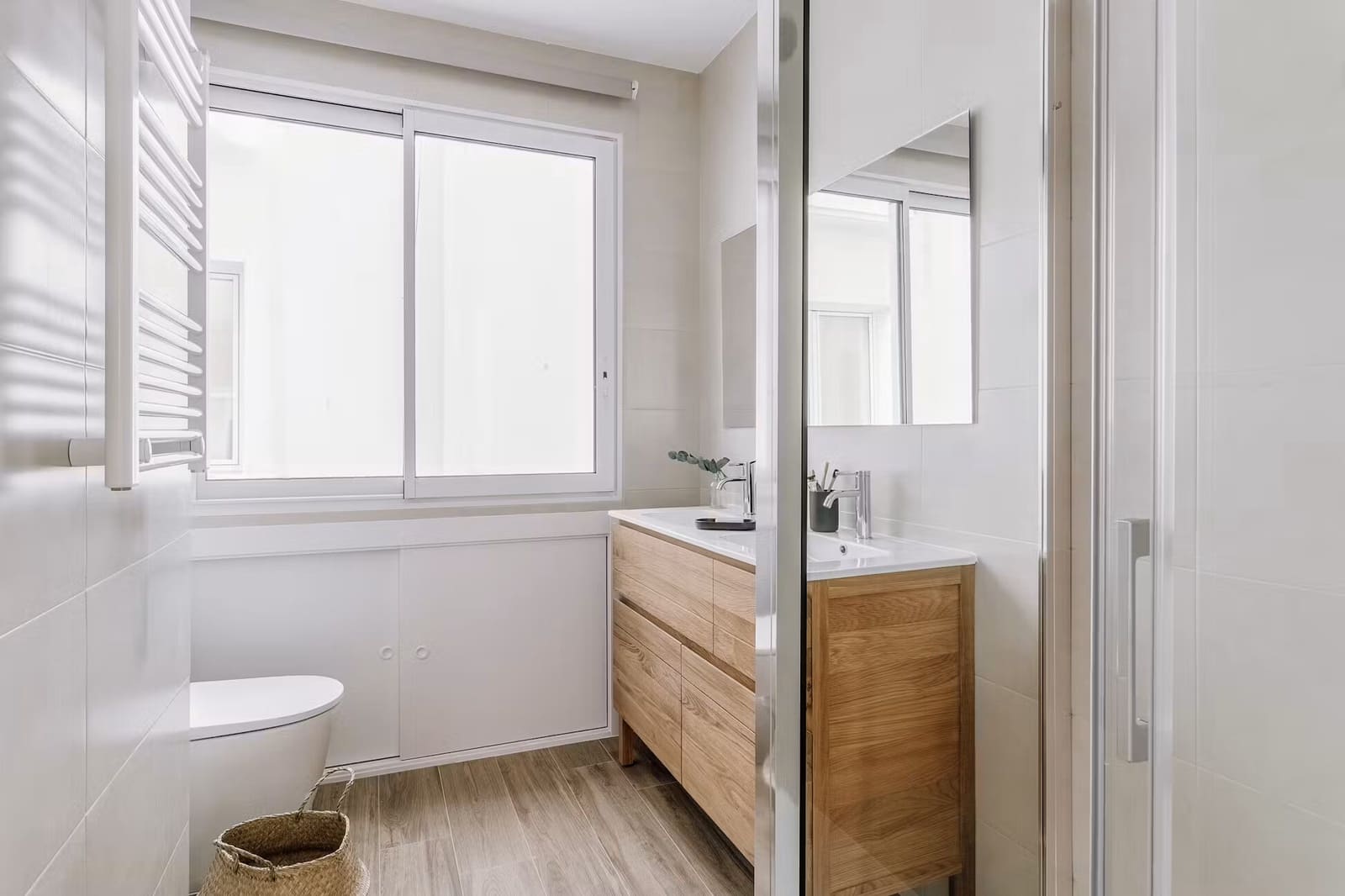 3 sovrum Lägenhet att hyra i Madrid stad - 1 800 € (Ref: 10029808)