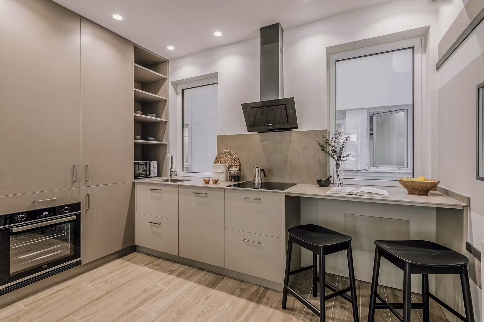 3 sovrum Lägenhet att hyra i Madrid stad - 1 800 € (Ref: 10029808)