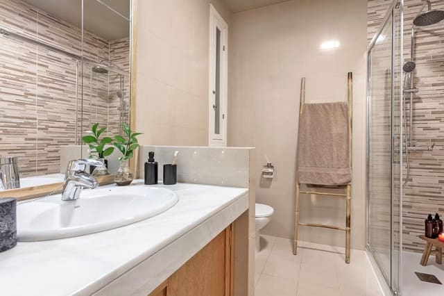 3 soverom Leilighet til leie i Madrid by - € 1 300 (Ref: 10029830)