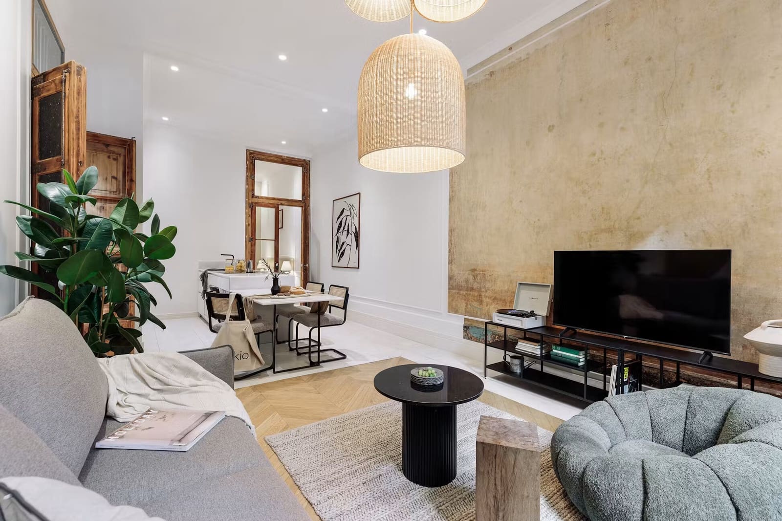 1 bedroom Flat for rent in Barcelona city - € 1,000 (Ref: 10029840)