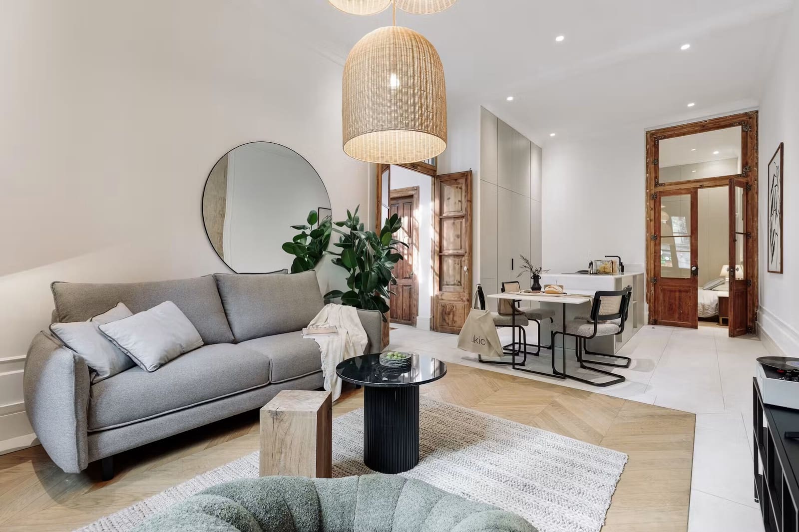1 bedroom Flat for rent in Barcelona city - € 1,000 (Ref: 10029840)