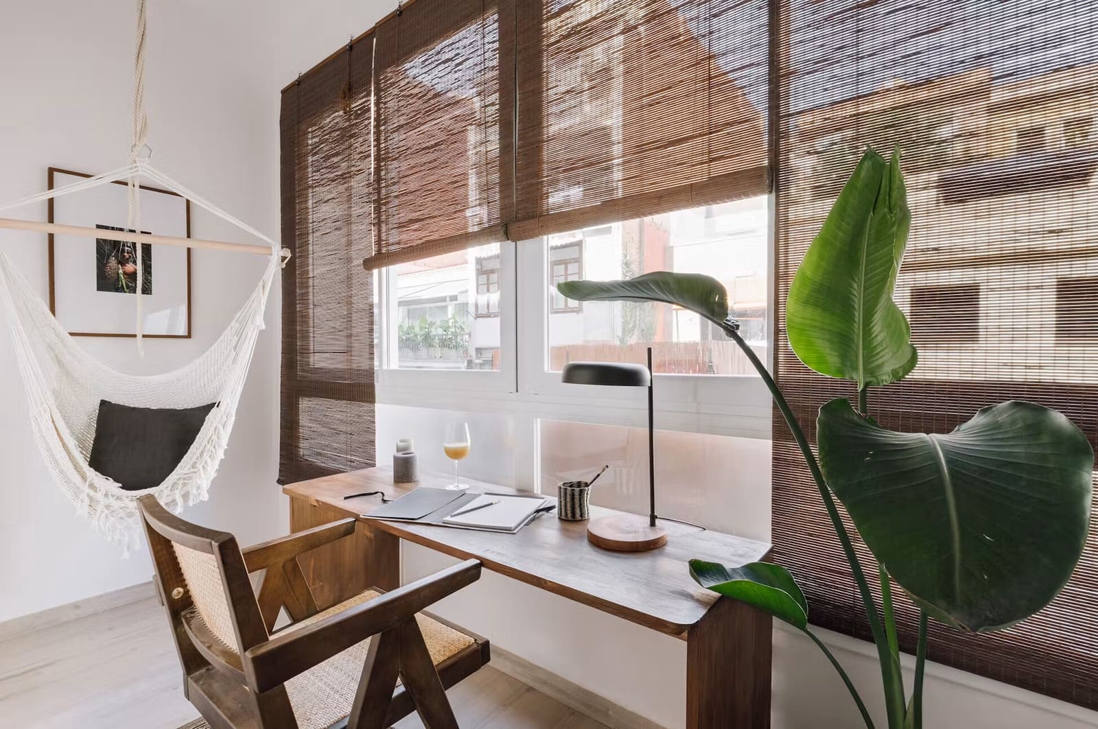 3 bedroom Flat for rent in Barcelona city - € 1,000 (Ref: 10029844)