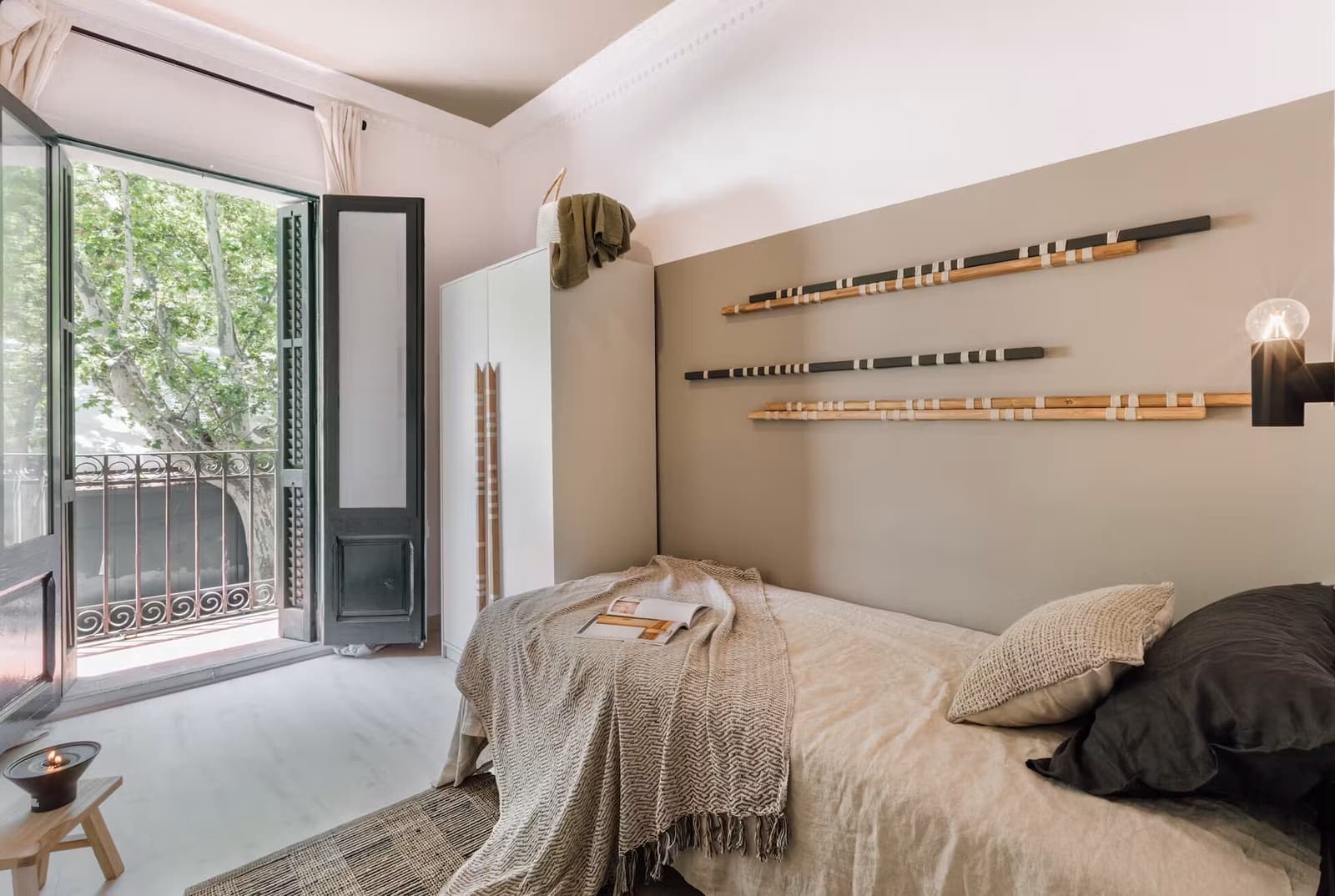 3 bedroom Flat for rent in Barcelona city - € 1,000 (Ref: 10029844)