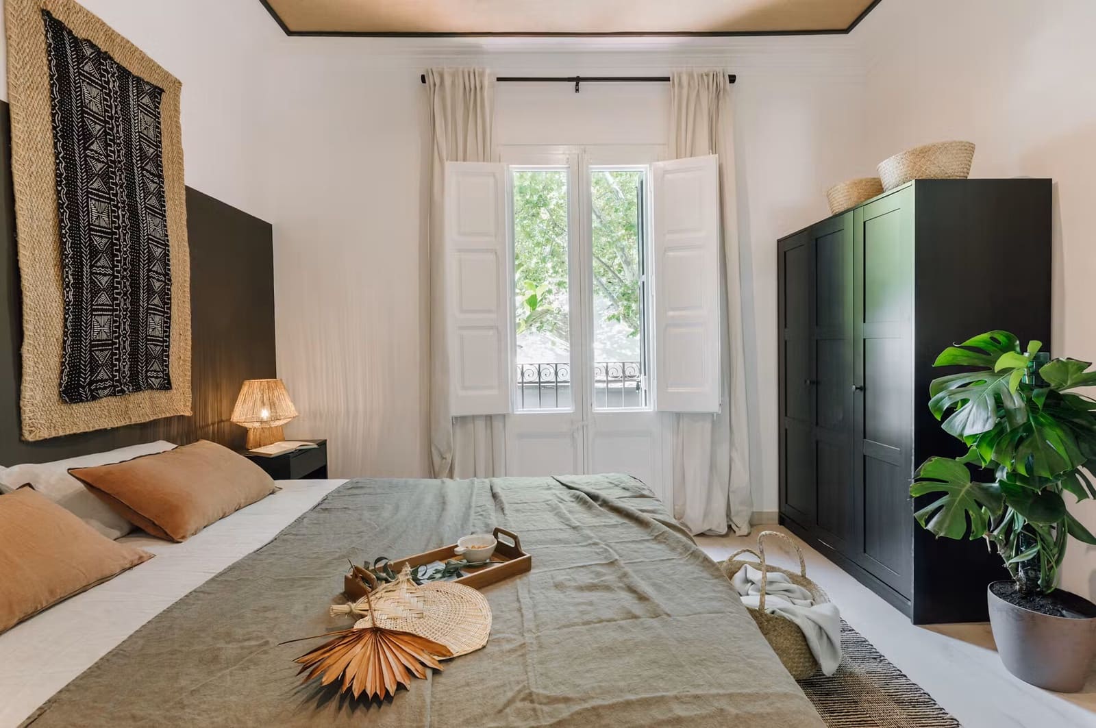 3 bedroom Flat for rent in Barcelona city - € 1,000 (Ref: 10029844)
