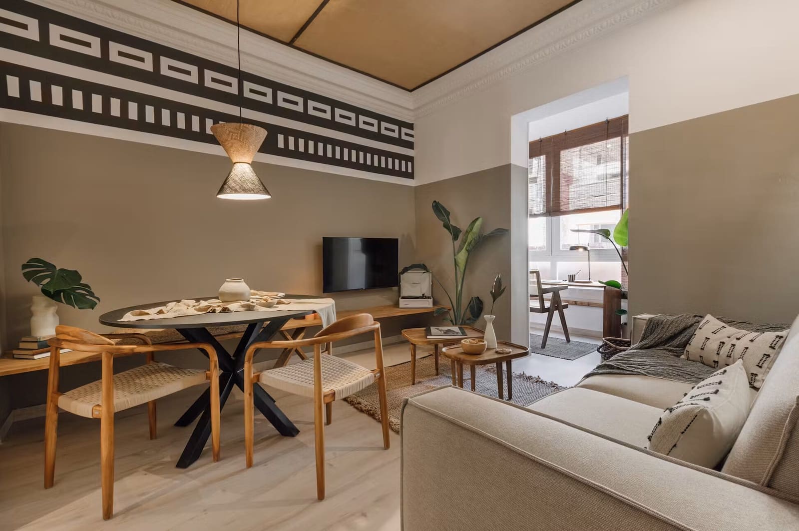 3 bedroom Flat for rent in Barcelona city - € 1,000 (Ref: 10029844)