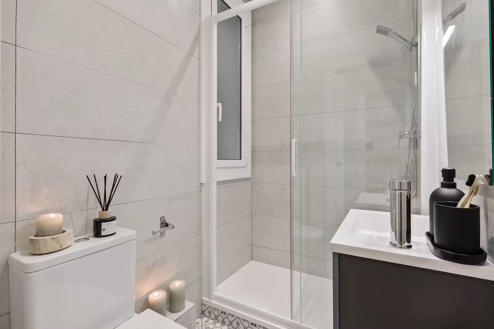 3 camera da letto Appartamento da affittare in Barcelona citta - 1.300 € (Rif: 10029858)