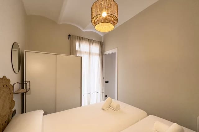 Piso de 2 habitaciones en Barcelona ciudad en alquiler - 900 € (Ref: 10029861)