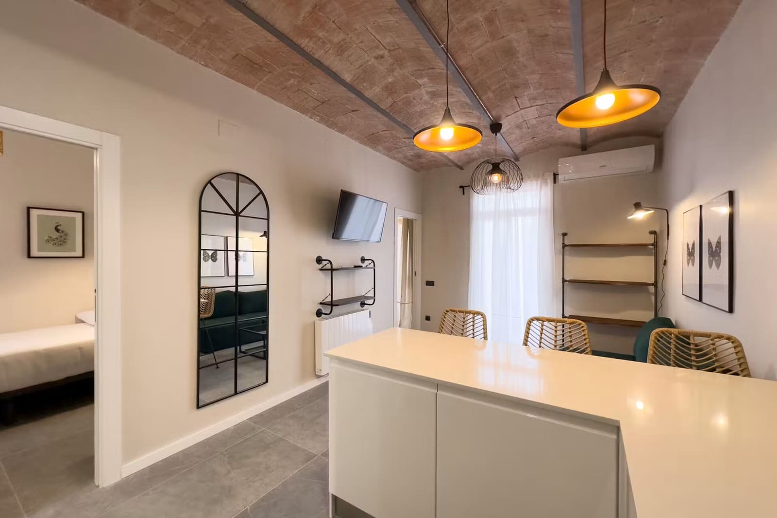 Piso de 2 habitaciones en Barcelona ciudad en alquiler - 900 € (Ref: 10029861)