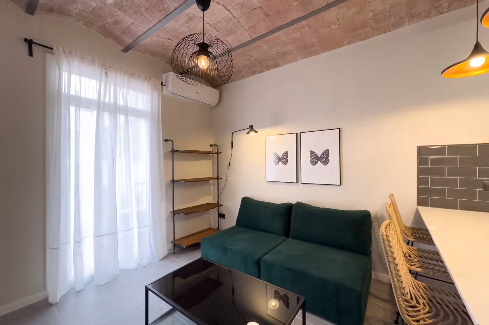 Piso de 2 habitaciones en Barcelona ciudad en alquiler - 900 € (Ref: 10029861)