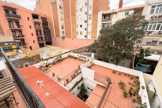 Piso de 2 habitaciones en Barcelona ciudad en alquiler - 900 € (Ref: 10029861)