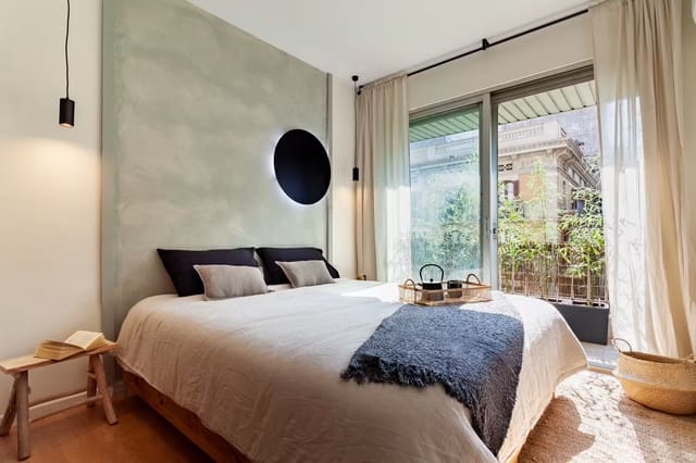 Piso de 3 habitaciones en Barcelona ciudad en alquiler - 1.200 € (Ref: 10029864)