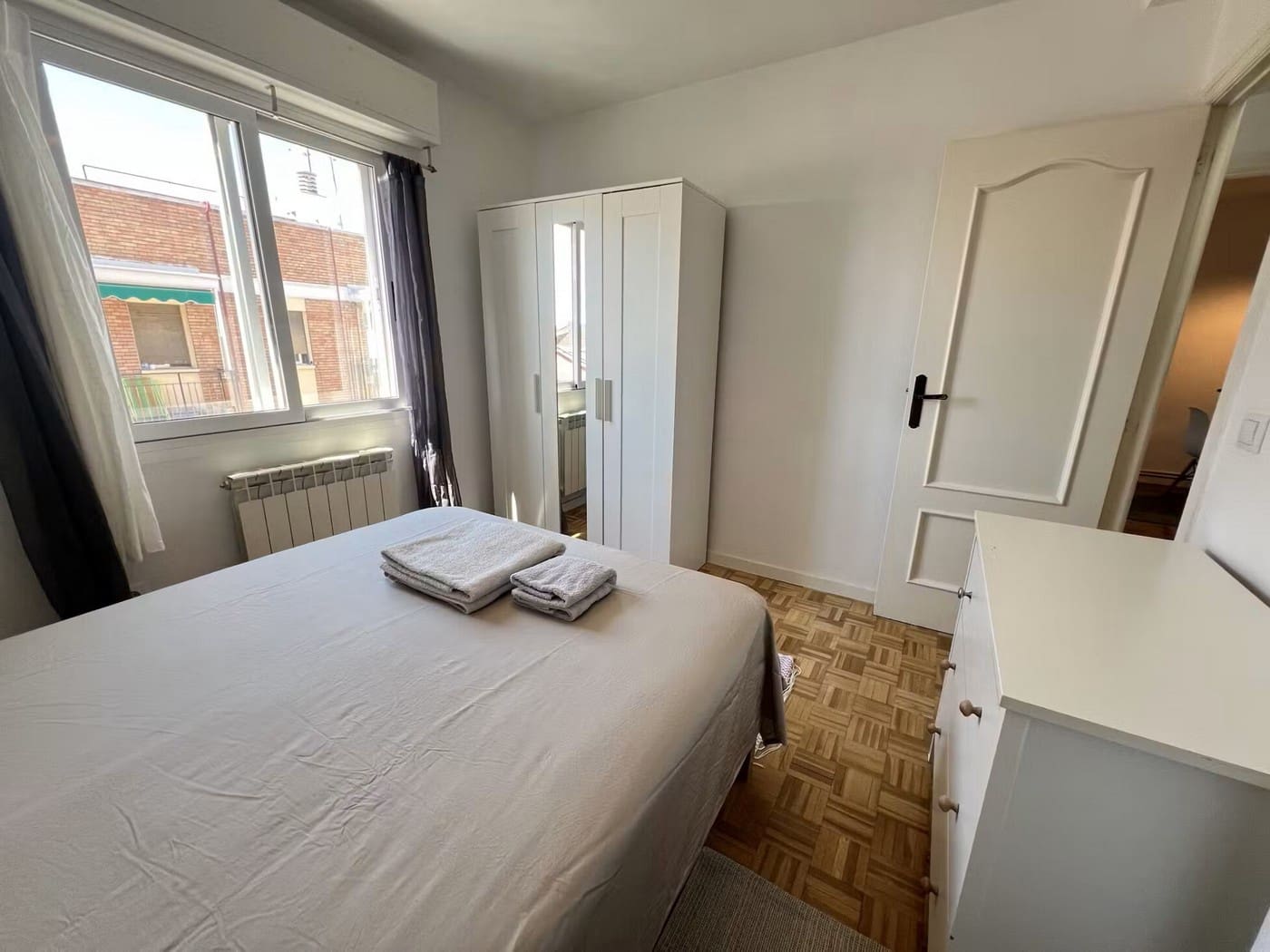 2 quarto Apartamento para arrendar em Madrid cidade - 1 050 € (Ref: 10029866)