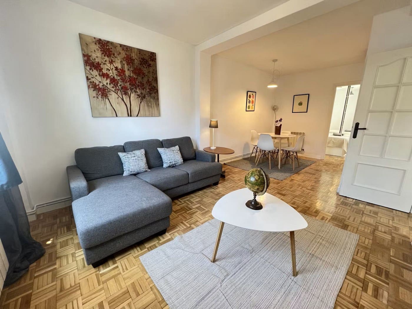 2 quarto Apartamento para arrendar em Madrid cidade - 1 050 € (Ref: 10029866)