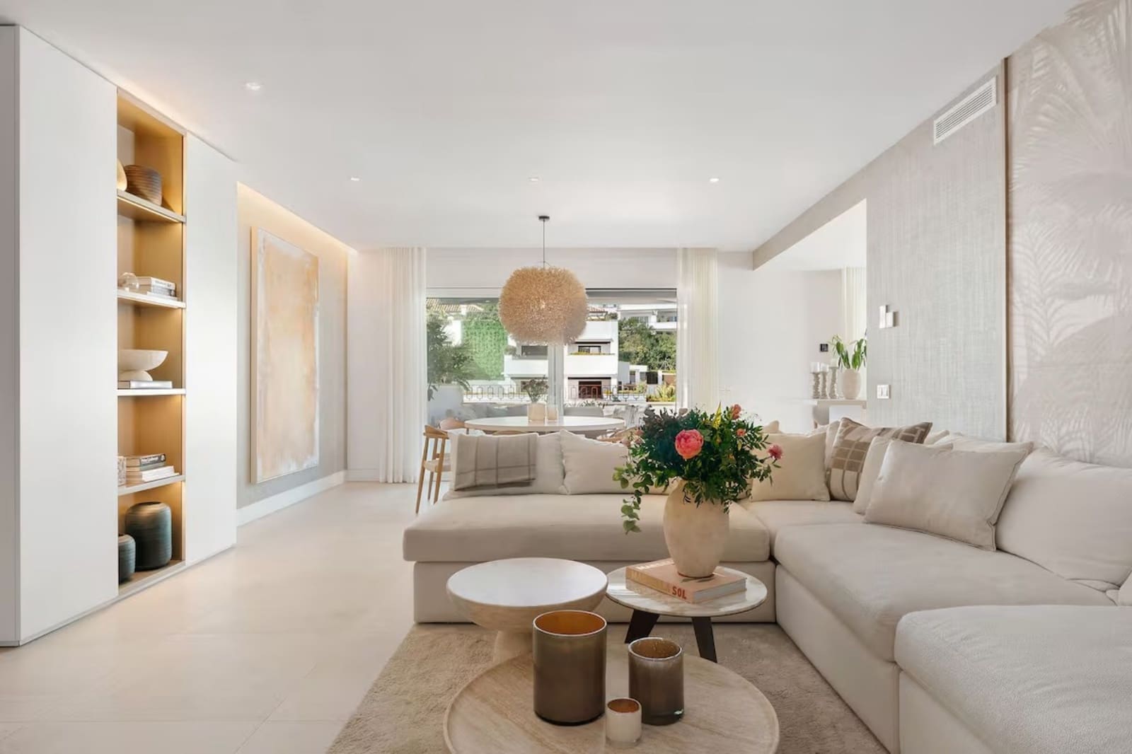 3 bedroom Flat for rent in Marbella with pool - € 2,200 (Ref: 10033218)