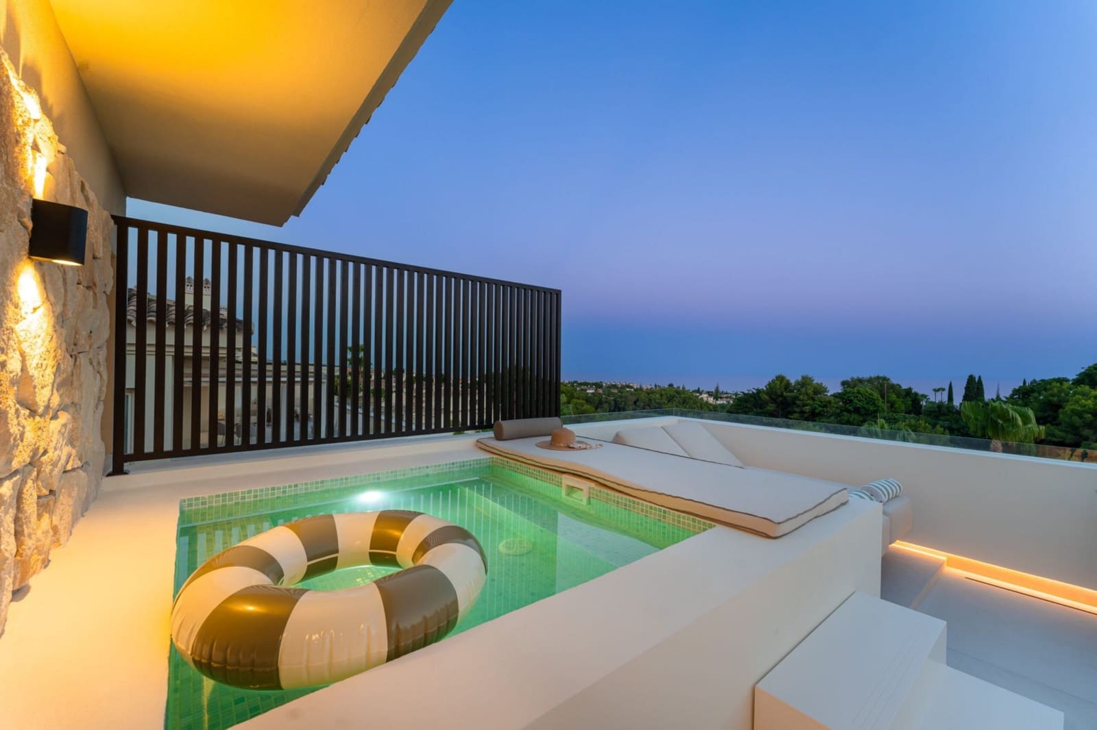 4 camera da letto Attico da affittare in Marbella con piscina - 2.400 € (Rif: 10033219)