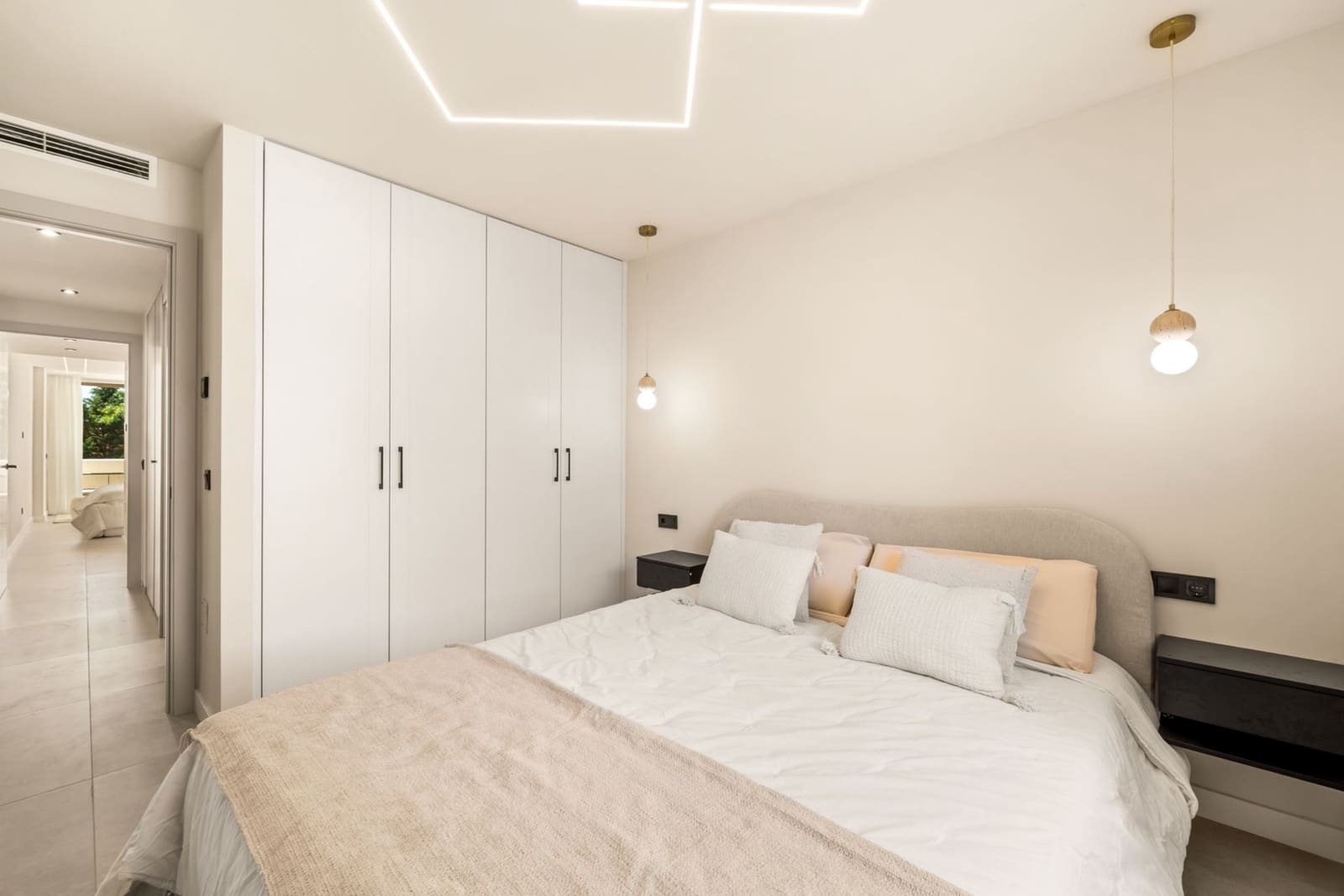 3 slaapkamer Penthouse te huur in Marbella met zwembad - € 2.400 (Ref: 10033220)