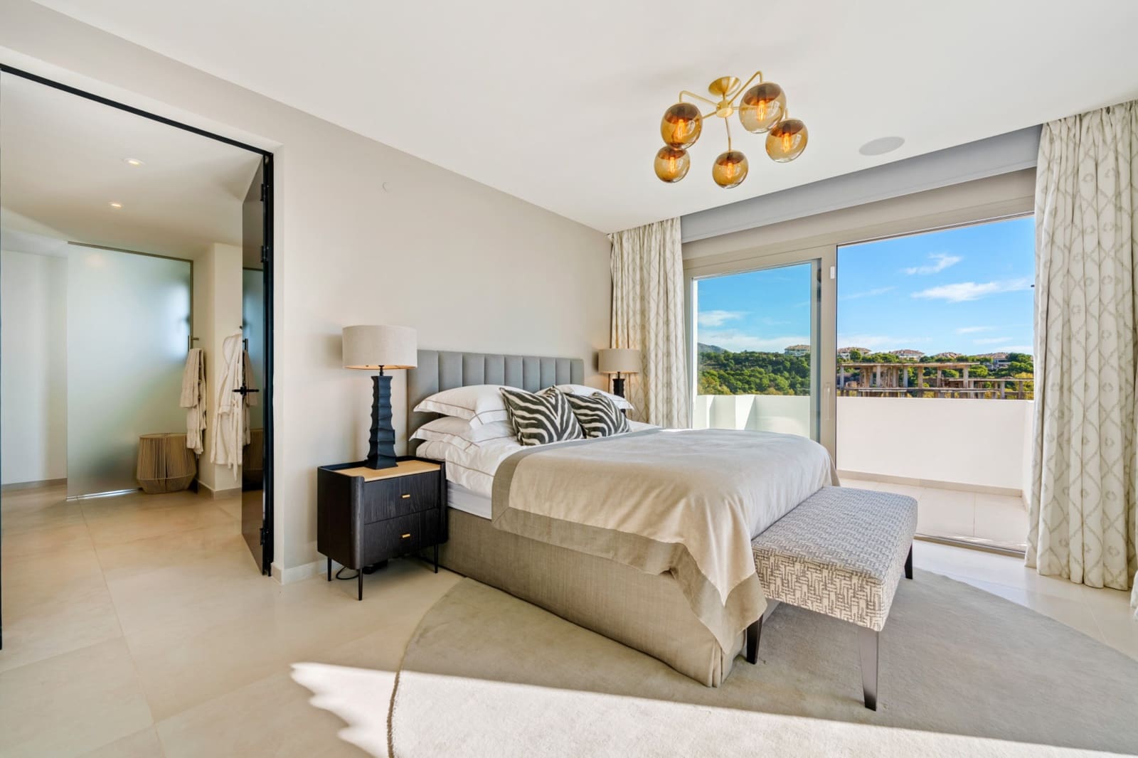 3 slaapkamer Penthouse te huur in Marbella met zwembad garage - € 2.300 (Ref: 10033222)