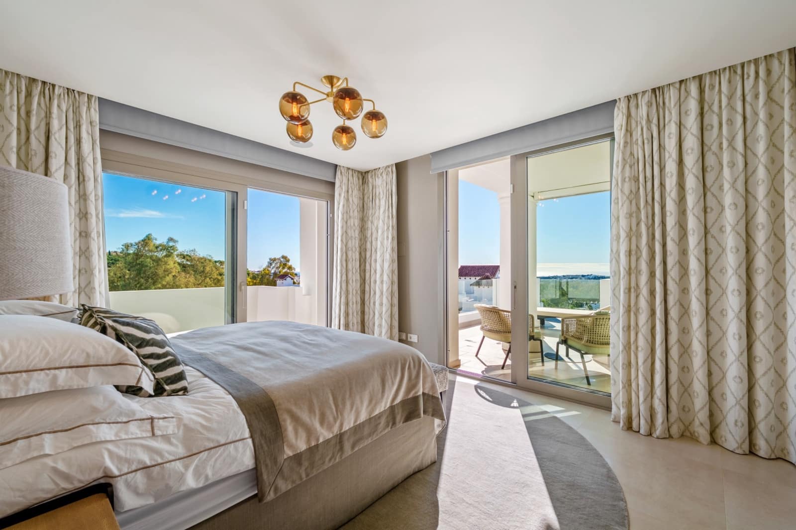 3 slaapkamer Penthouse te huur in Marbella met zwembad garage - € 2.300 (Ref: 10033222)
