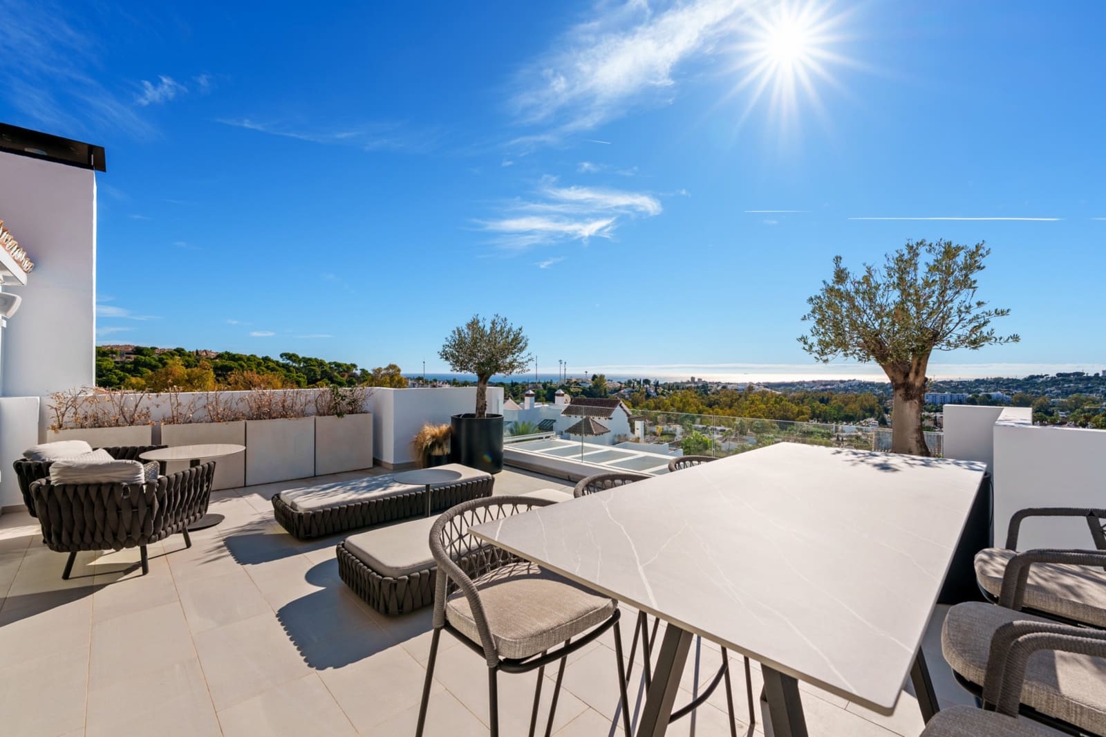 3 slaapkamer Penthouse te huur in Marbella met zwembad garage - € 2.300 (Ref: 10033222)