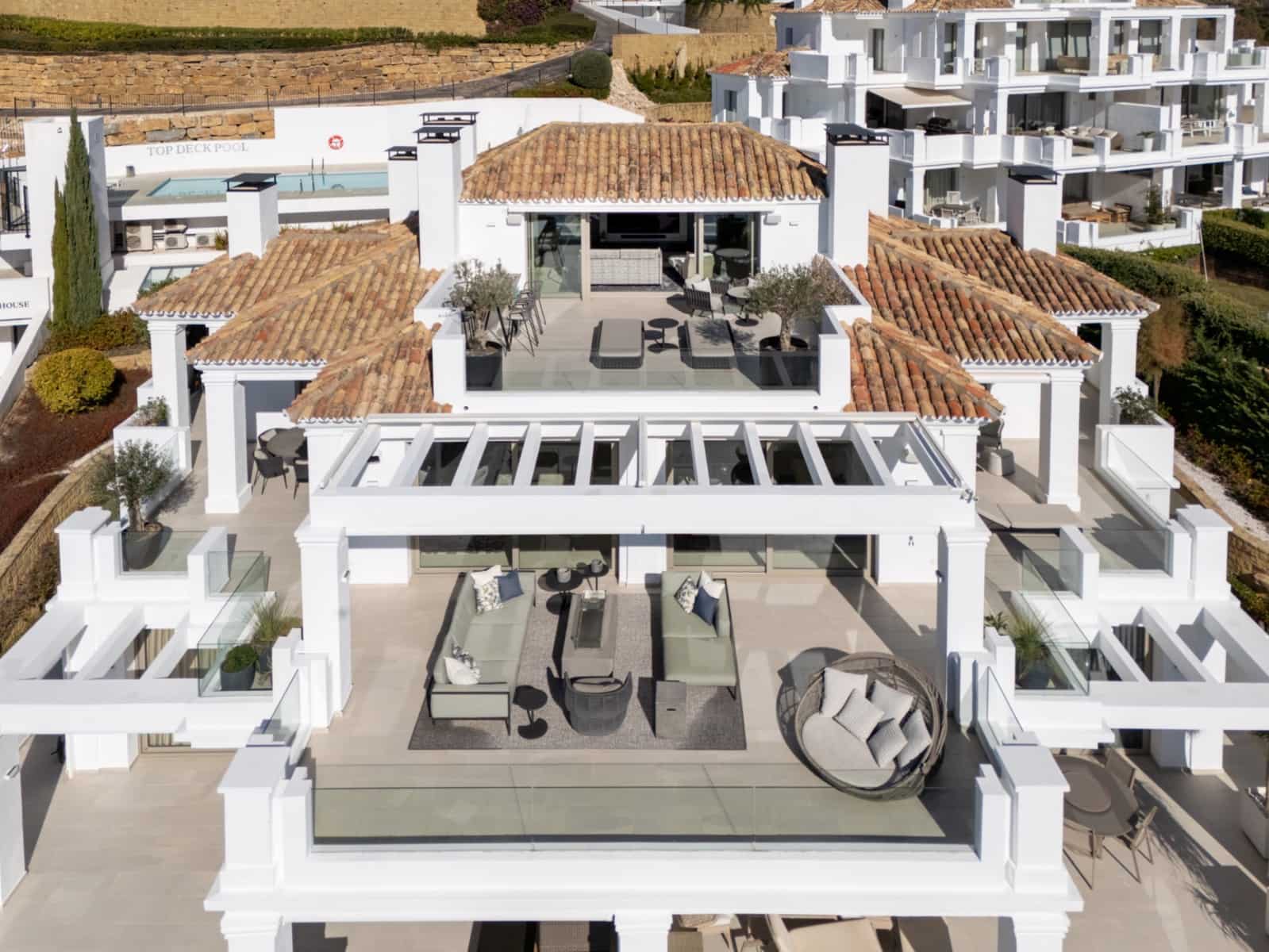 3 slaapkamer Penthouse te huur in Marbella met zwembad garage - € 2.300 (Ref: 10033222)