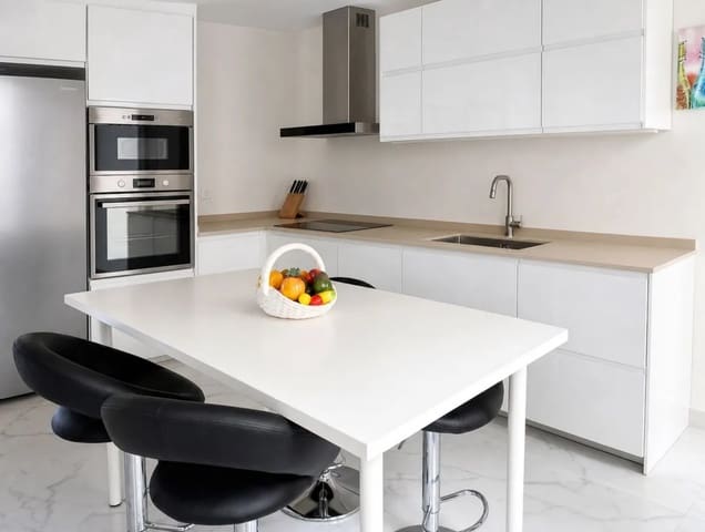 2 Zimmer Wohnung zu vermieten in Marbella - 1.400 € (Ref: 10033224)