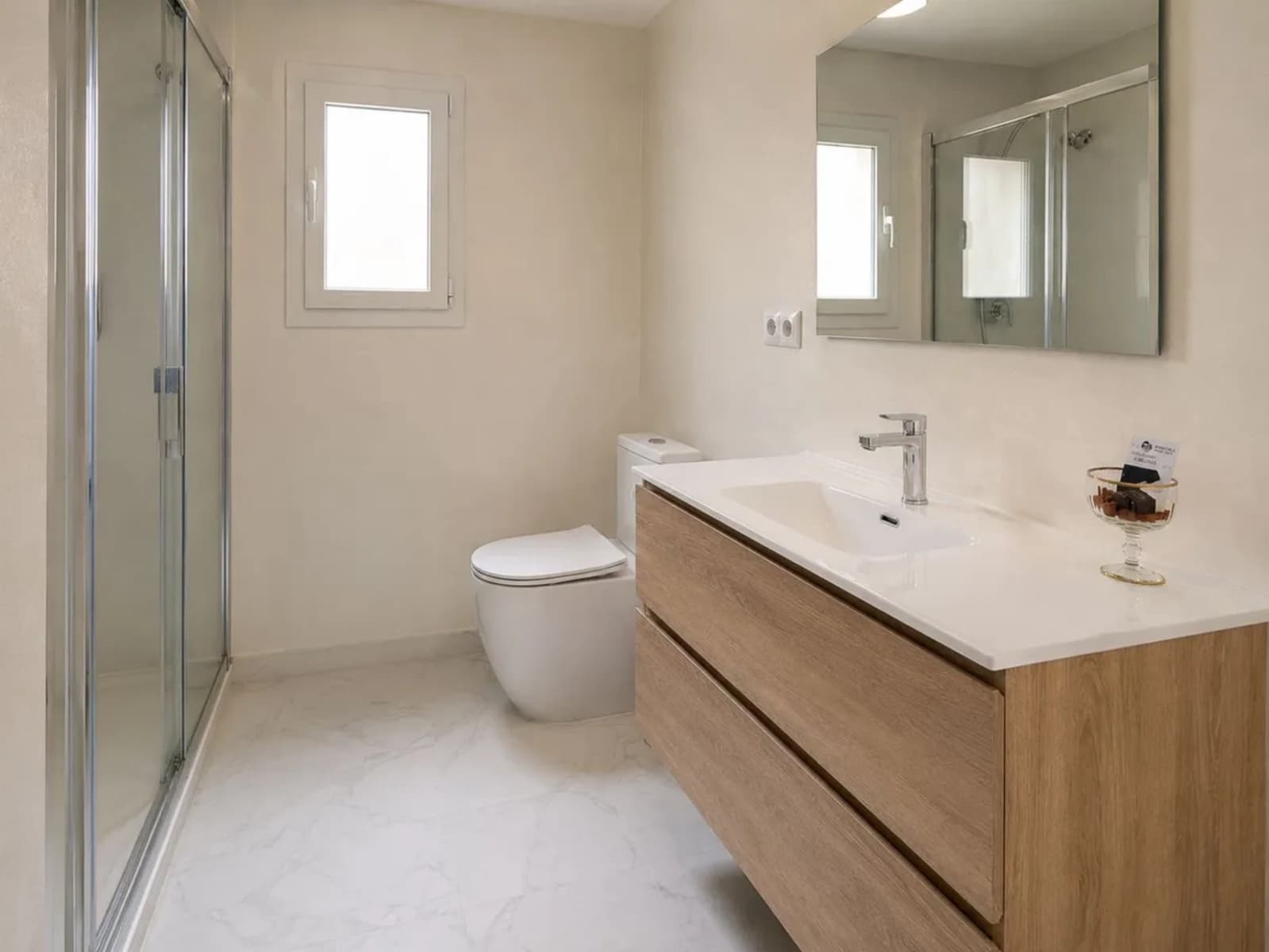 2 sovrum Lägenhet att hyra i Marbella - 1 400 € (Ref: 10033224)