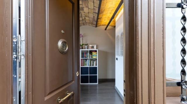 3 sovrum Lägenhet att hyra i Barcelona stad - 1 500 € (Ref: 10033226)