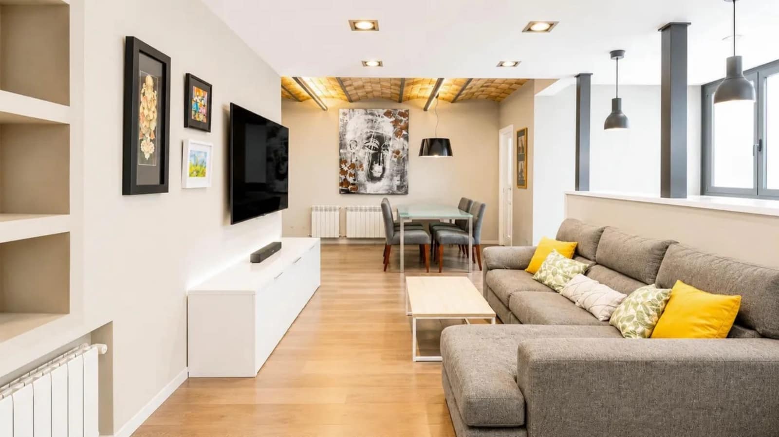 3 makuuhuone Asunto vuokrattavana paikassa Barcelona kaupunki - 1 500 € (Ref: 10033226)