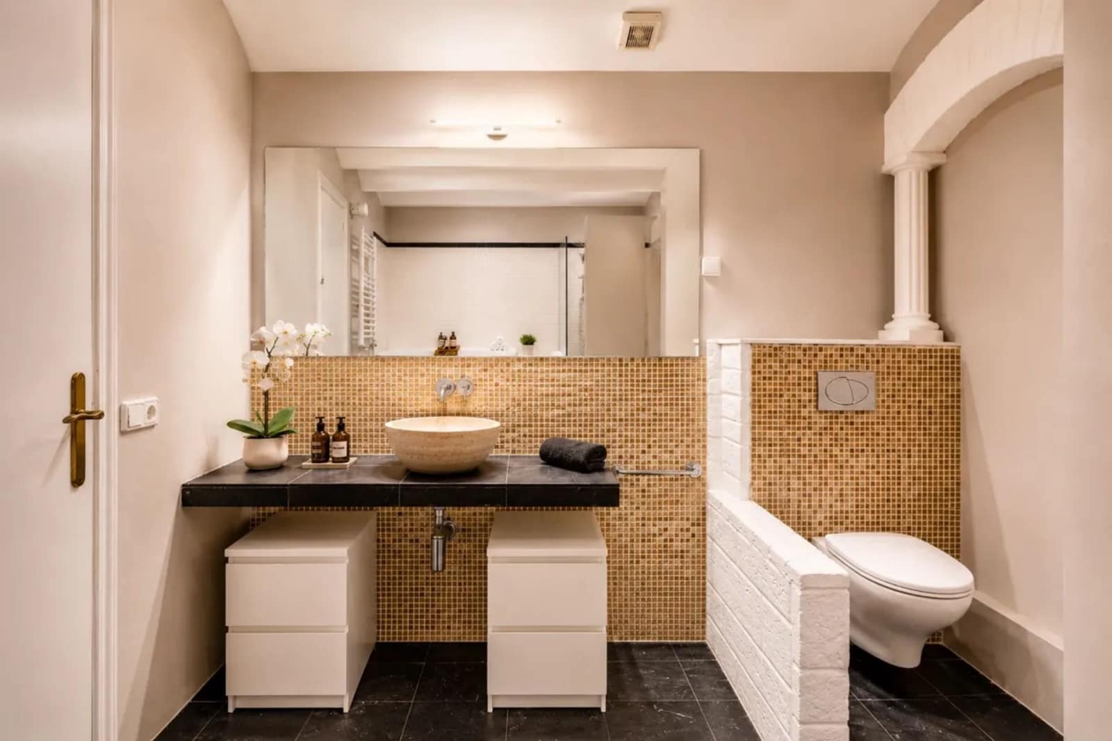 4 makuuhuone Asunto vuokrattavana paikassa Barcelona kaupunki - 1 800 € (Ref: 10033227)