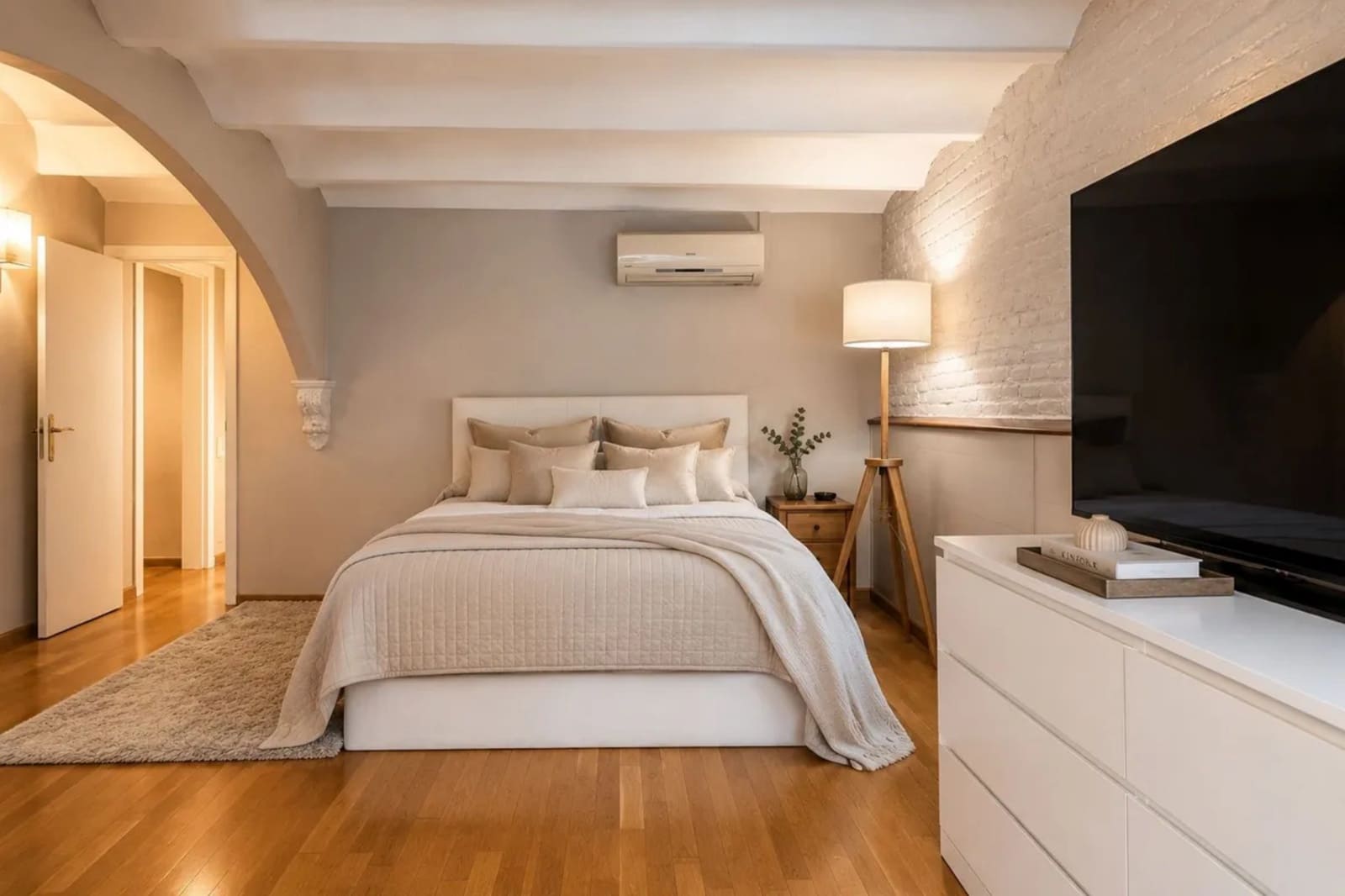 4 makuuhuone Asunto vuokrattavana paikassa Barcelona kaupunki - 1 800 € (Ref: 10033227)