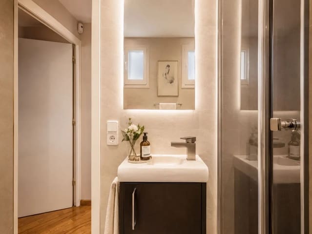 4 makuuhuone Asunto vuokrattavana paikassa Barcelona kaupunki - 1 800 € (Ref: 10033227)