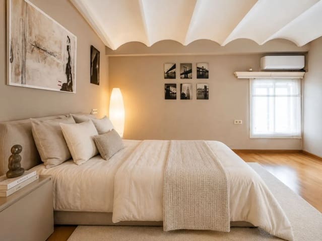 4 makuuhuone Asunto vuokrattavana paikassa Barcelona kaupunki - 1 800 € (Ref: 10033227)
