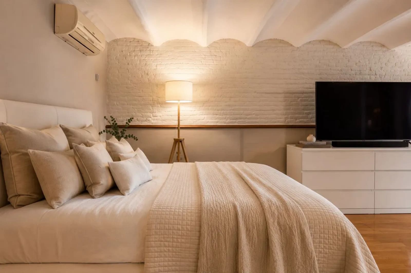 4 makuuhuone Asunto vuokrattavana paikassa Barcelona kaupunki - 1 800 € (Ref: 10033227)