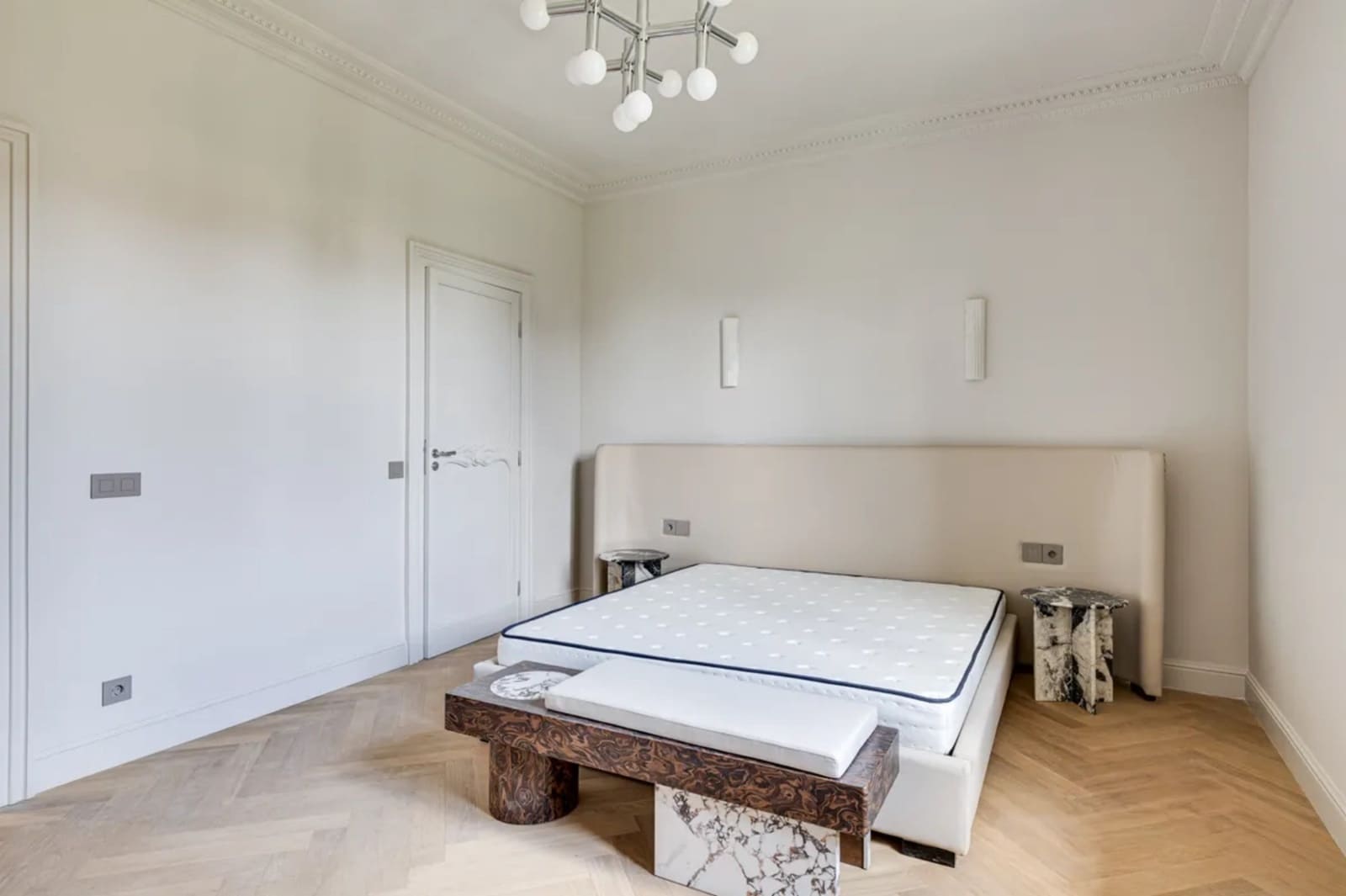 4 soveværelse Lejlighed til leje i Barcelona by - € 1.800 (Ref: 10034590)