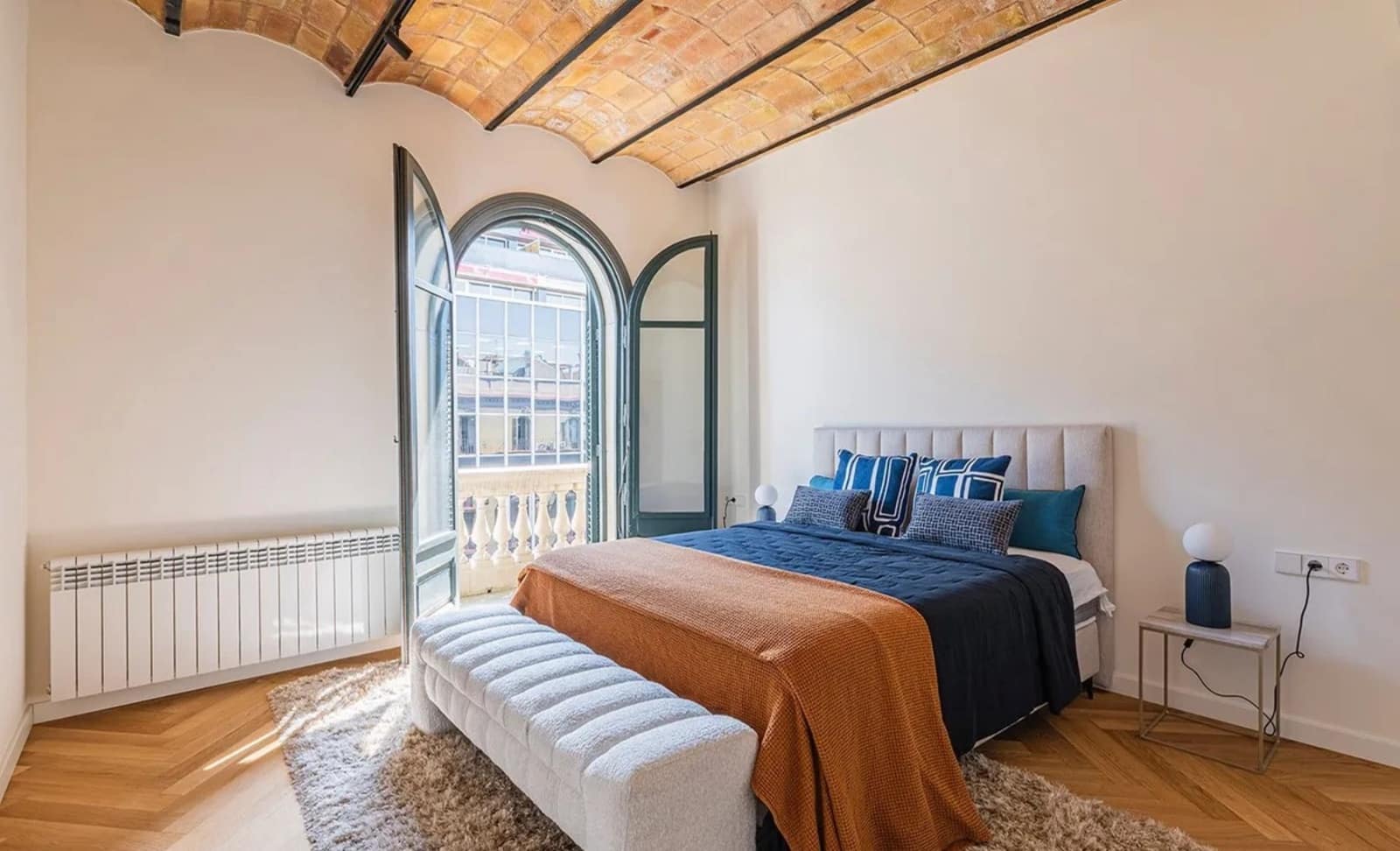 5 Zimmer Wohnung zu vermieten in Barcelona Stadt - 2.000 € (Ref: 10034593)
