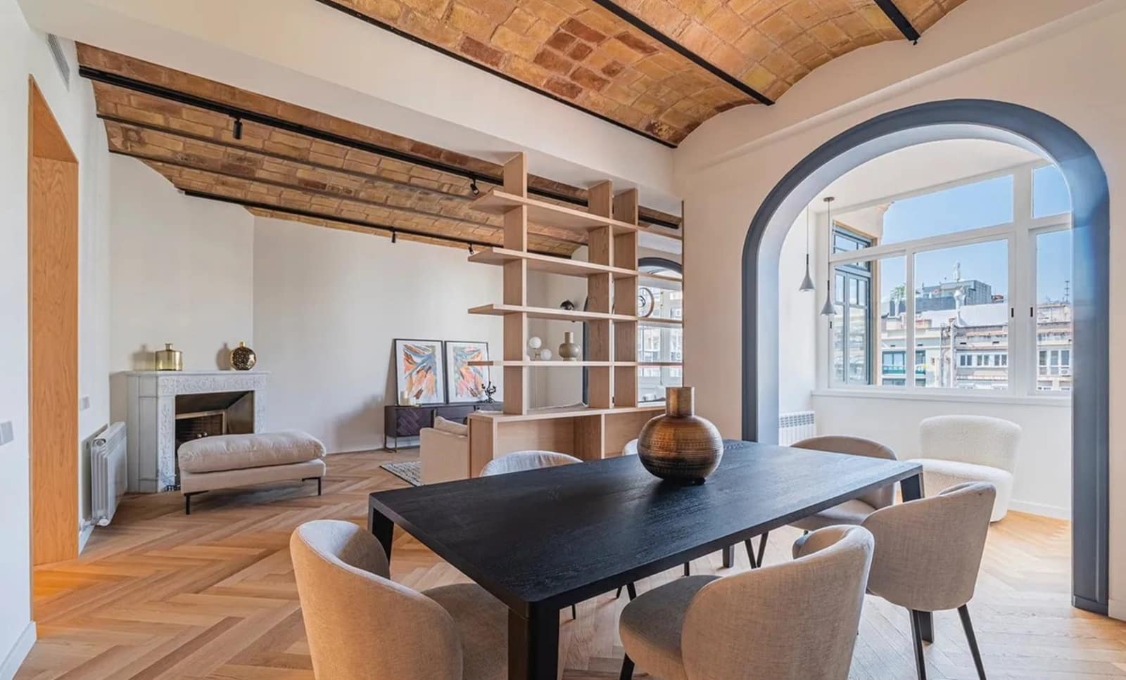 5 Zimmer Wohnung zu vermieten in Barcelona Stadt - 2.000 € (Ref: 10034593)
