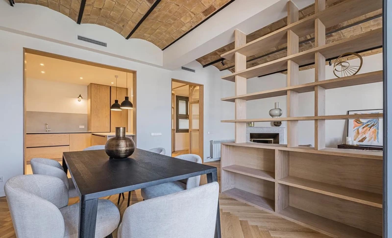 5 Zimmer Wohnung zu vermieten in Barcelona Stadt - 2.000 € (Ref: 10034593)