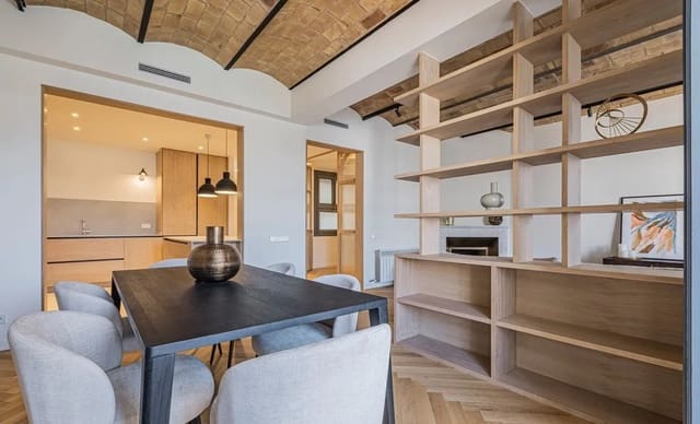 5 slaapkamer Flat te huur in Barcelona stad - € 2.000 (Ref: 10034593)