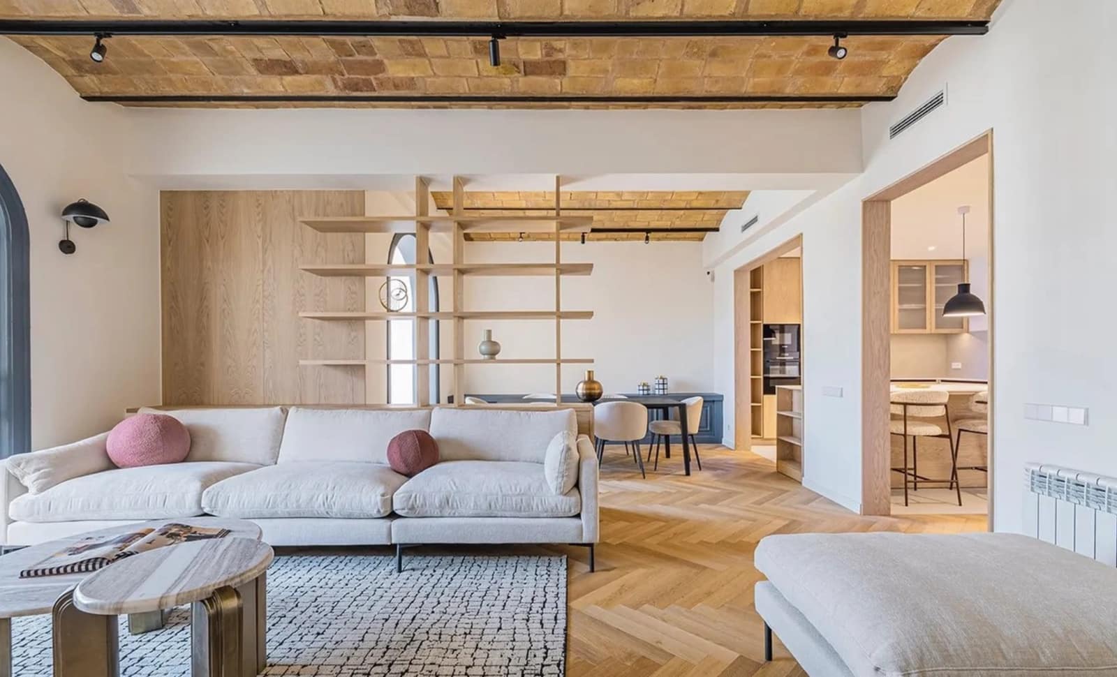 5 Zimmer Wohnung zu vermieten in Barcelona Stadt - 2.000 € (Ref: 10034593)