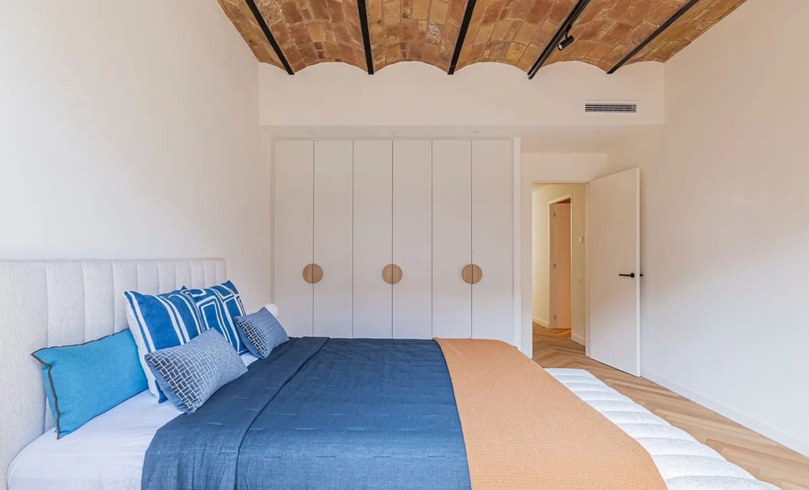 5 Zimmer Wohnung zu vermieten in Barcelona Stadt - 2.000 € (Ref: 10034593)