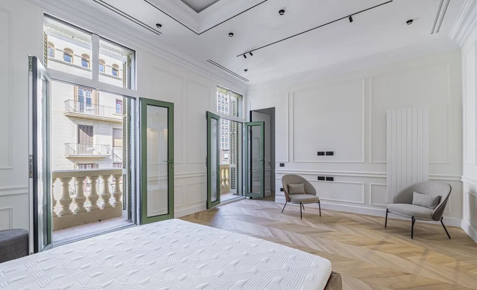 Piso de 4 habitaciones en Barcelona ciudad en alquiler - 1.500 € (Ref: 10039111)