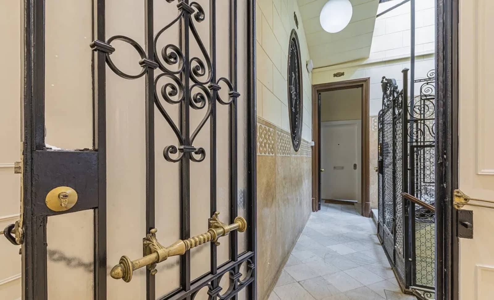 Piso de 4 habitaciones en Barcelona ciudad en alquiler - 1.500 € (Ref: 10039111)