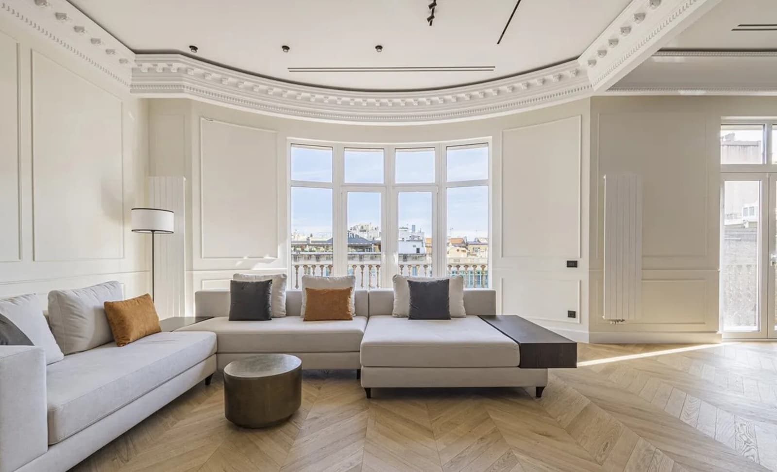 Piso de 4 habitaciones en Barcelona ciudad en alquiler - 1.500 € (Ref: 10039111)