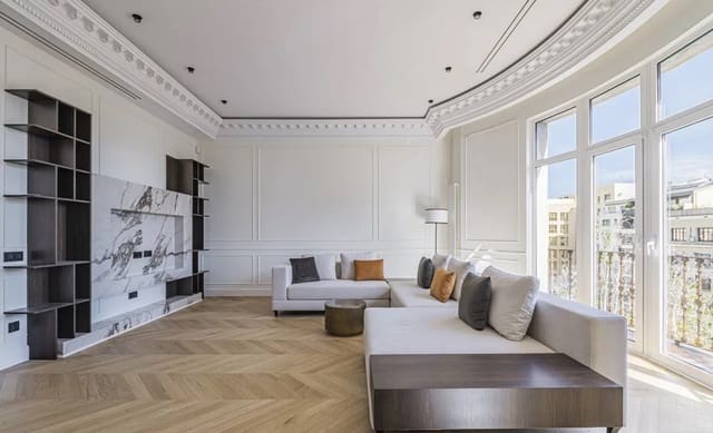 4 bedroom Flat for rent in Barcelona city - € 1,500 (Ref: 10039111)