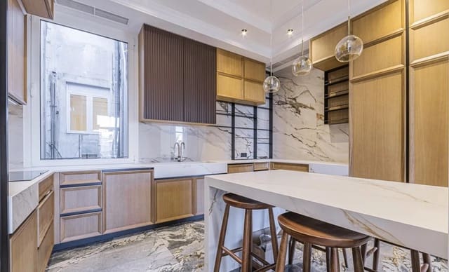 4 bedroom Flat for rent in Barcelona city - € 1,500 (Ref: 10039111)
